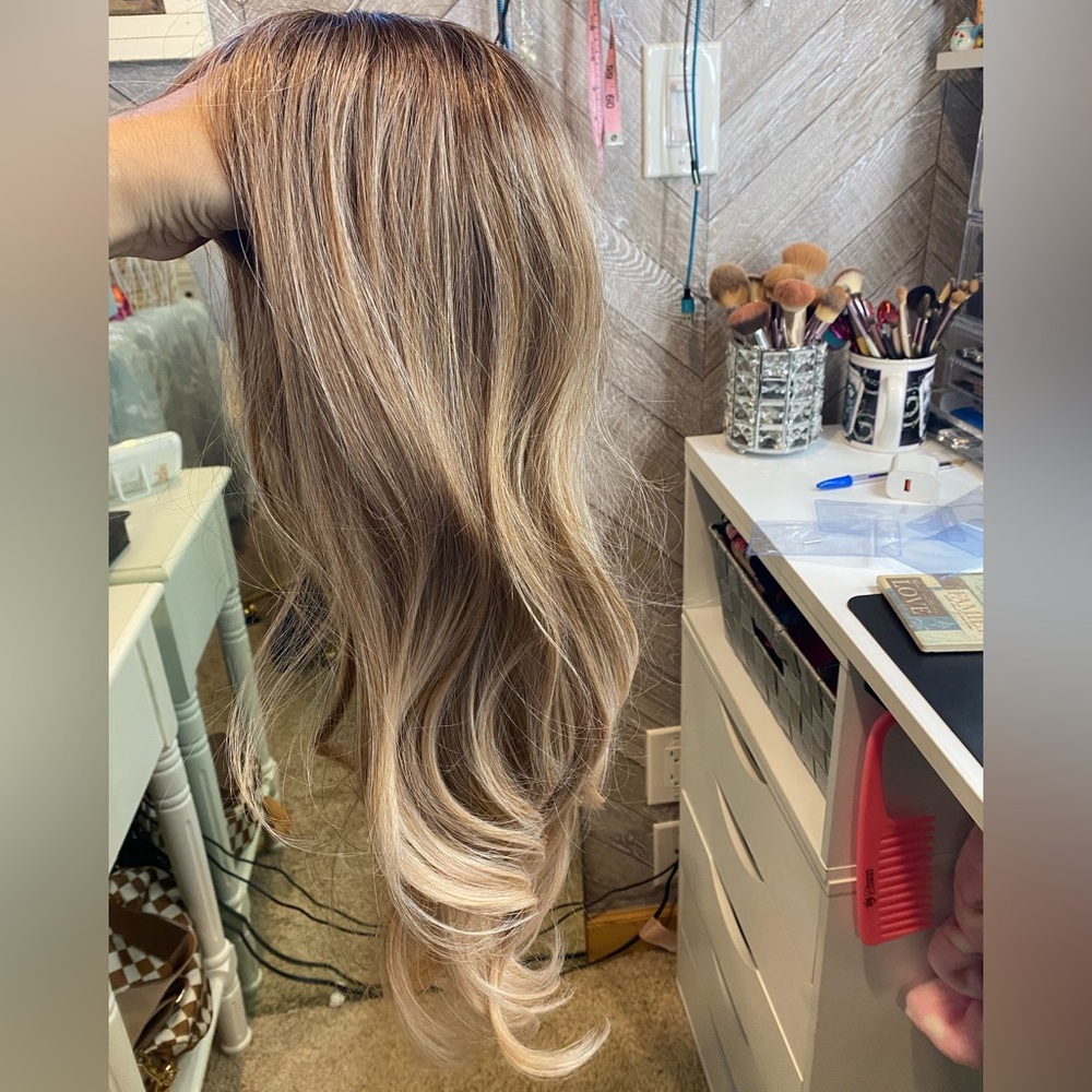 Chelsey Smith Crowns Taylor Scandi Apricot Wig - Picture 6 of 10